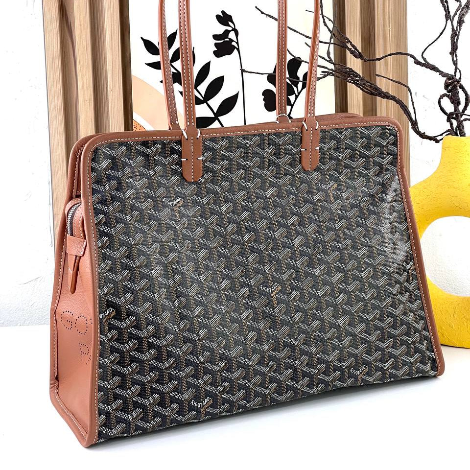 Goyard Monogram Signature Leather Trim Tote with Pouch