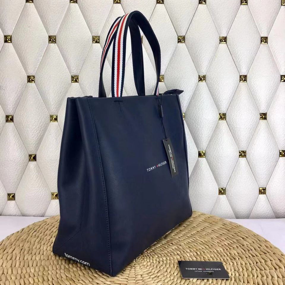Tommy Hilfiger Navy Tote: Stars & Stripes Style 🇺🇸👜⭐