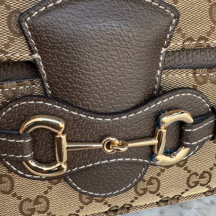 Gucci Horsebit Shoulder Bag in Sleek Black Leather 👜✨