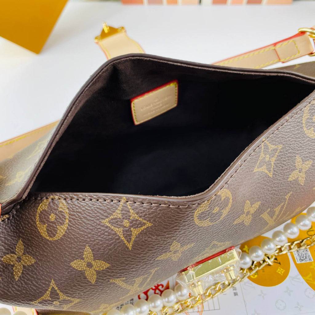 Louis Vuitton Monogram Pearl Chain Bag with Gold Hardware 👜✨