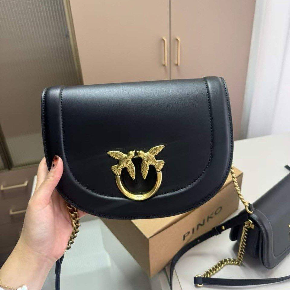 Pinko Shoulder Bag with Signature Gold-Tone Bird Hardware 🕊️✨