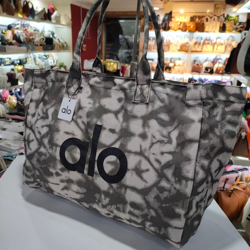 Alo Yoga Signature Canvas Tie Dye Tote Bag