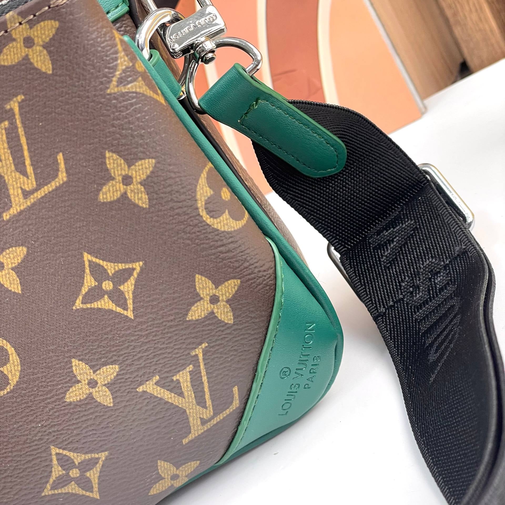 Louis Vuitton Monogram Canvas Crossbody with Detachable Pouch 👜✨