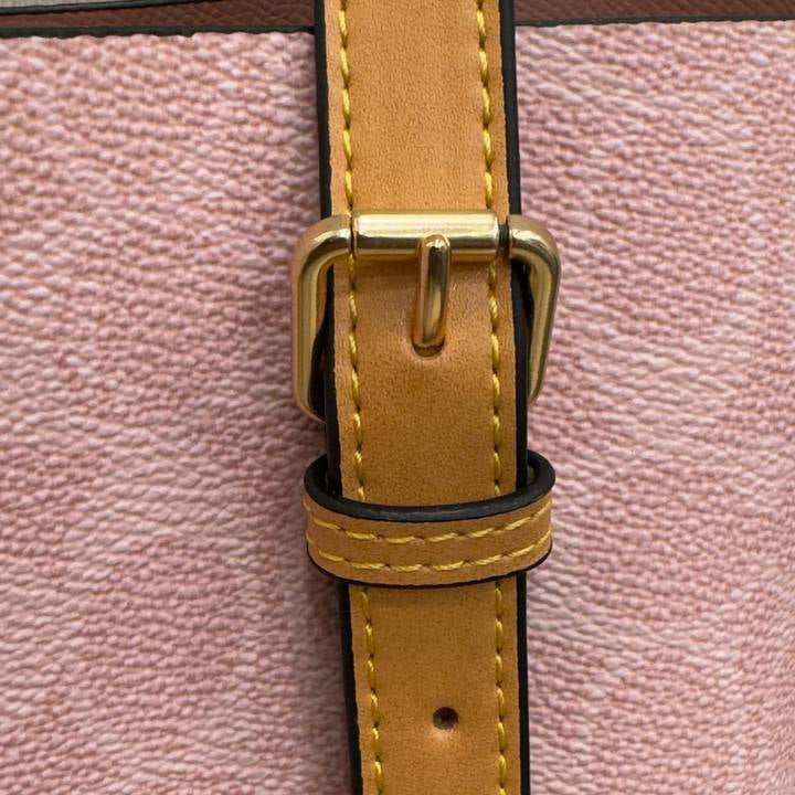 Coach Signature C Pink Tote with Floral Charm 🌸👜
