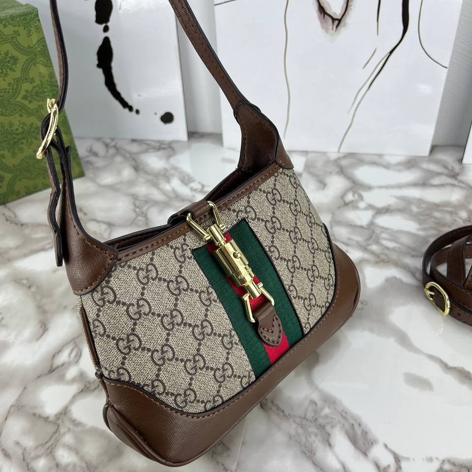 GUCCI Brown Monogram Bag 👜 Chic Carryall 🤎
