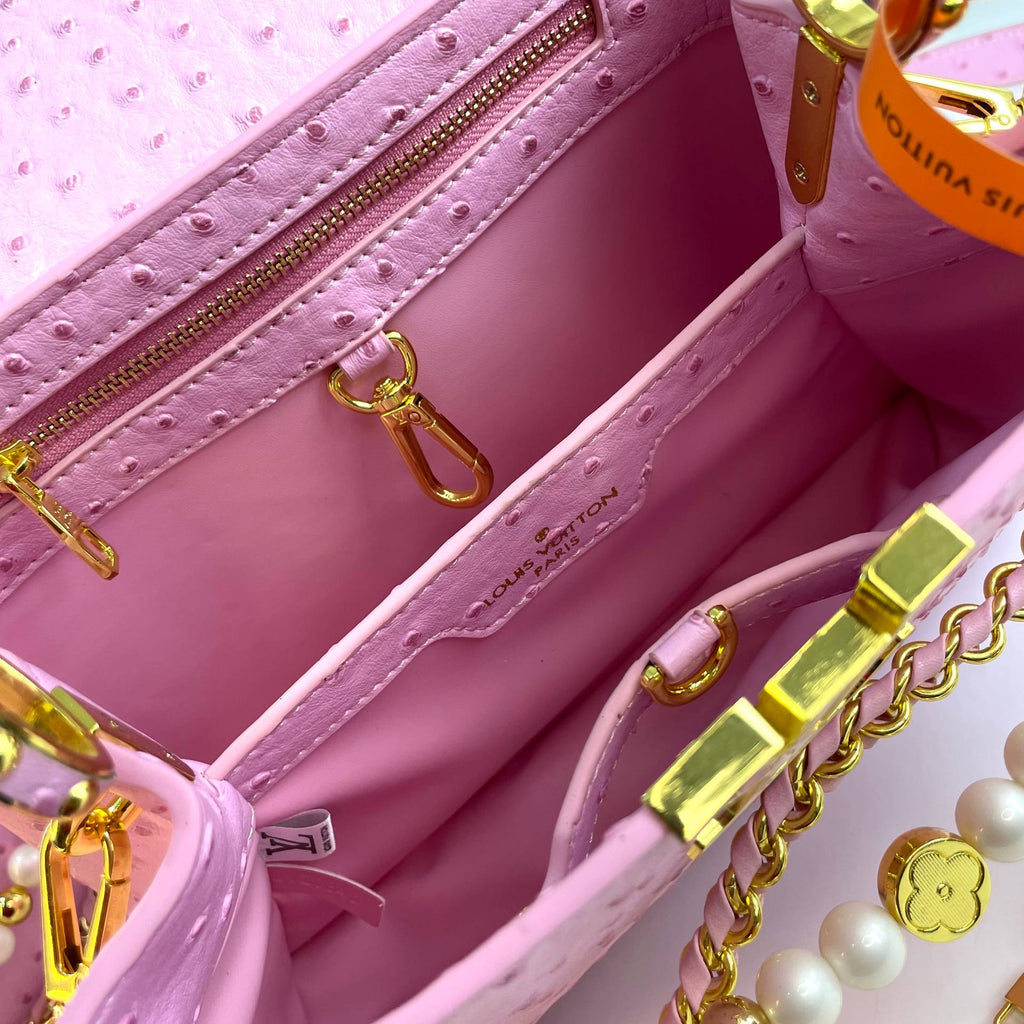 Pink Ostrich Texture Handbag with Pearl & Gold Chain Detail 🌸👜