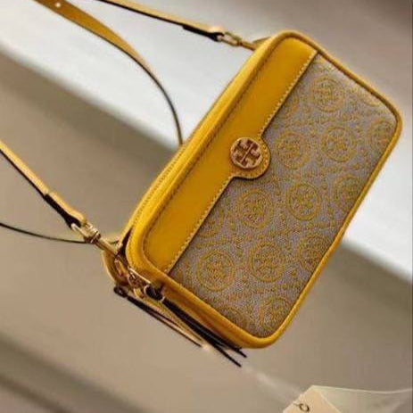 Tory Burch: Classic Black Crossbody 🖤👜💛