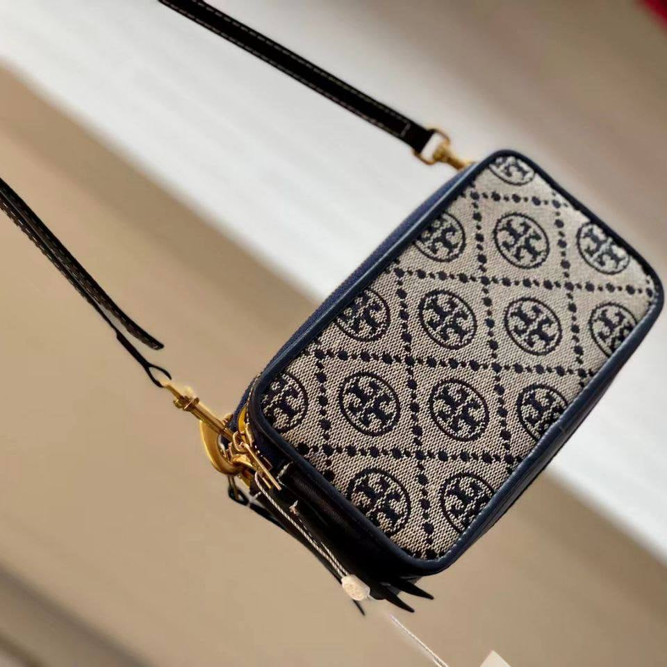 Tory Burch: Classic Black Crossbody 🖤👜💛