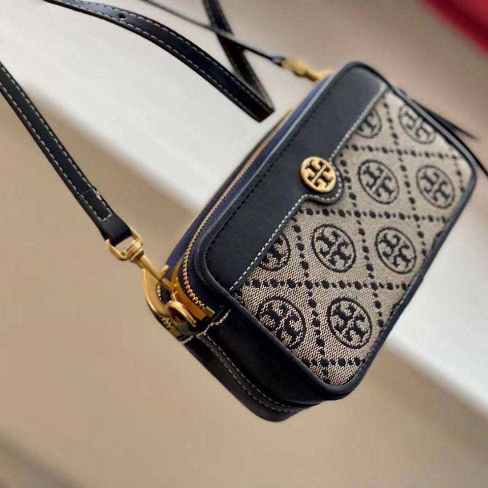 Tory Burch: Classic Black Crossbody 🖤👜💛