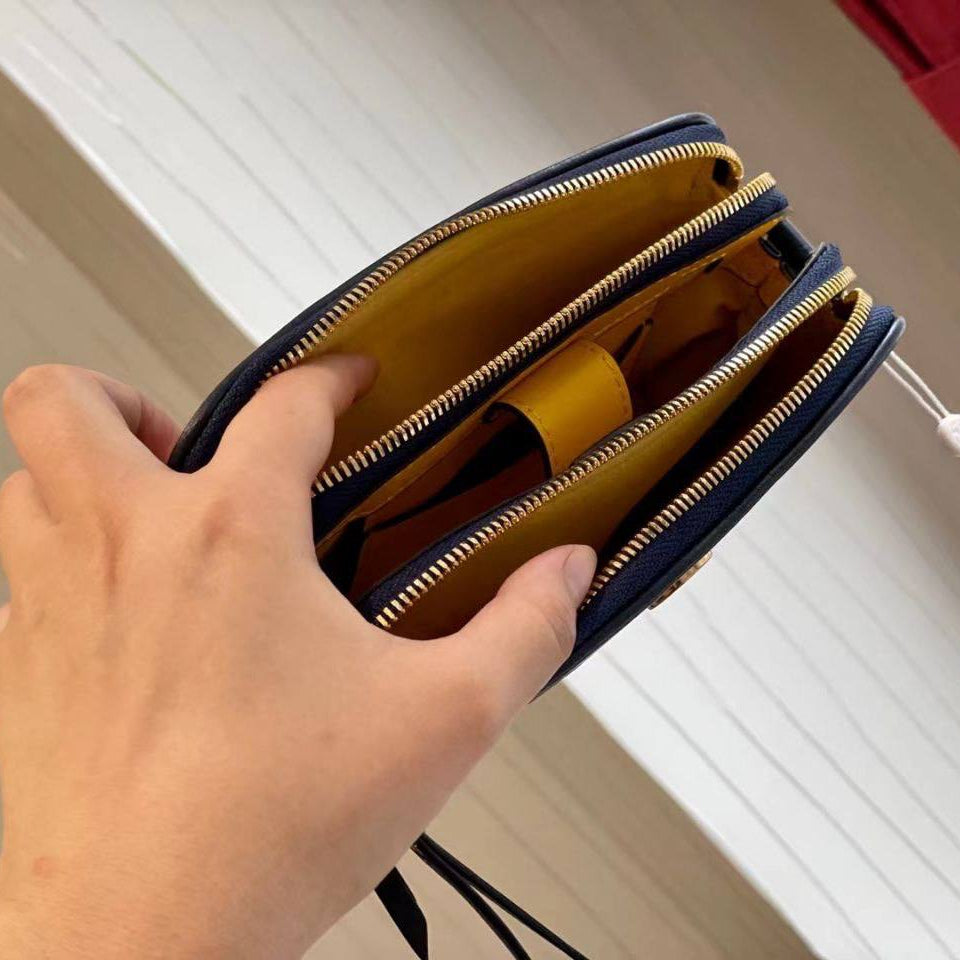 Tory Burch: Classic Black Crossbody 🖤👜💛