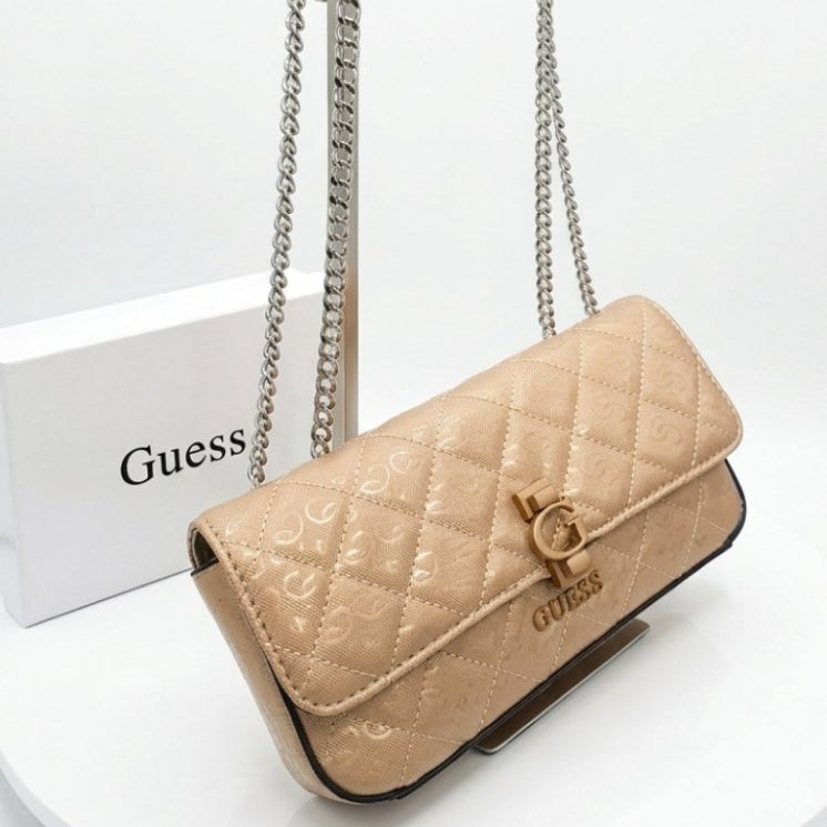 Guess White Shiny Leather Bag 🤍✨