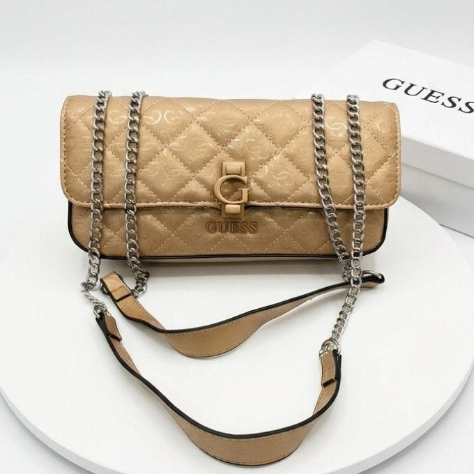 Guess White Shiny Leather Bag 🤍✨