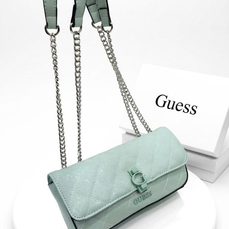 Guess White Shiny Leather Bag 🤍✨
