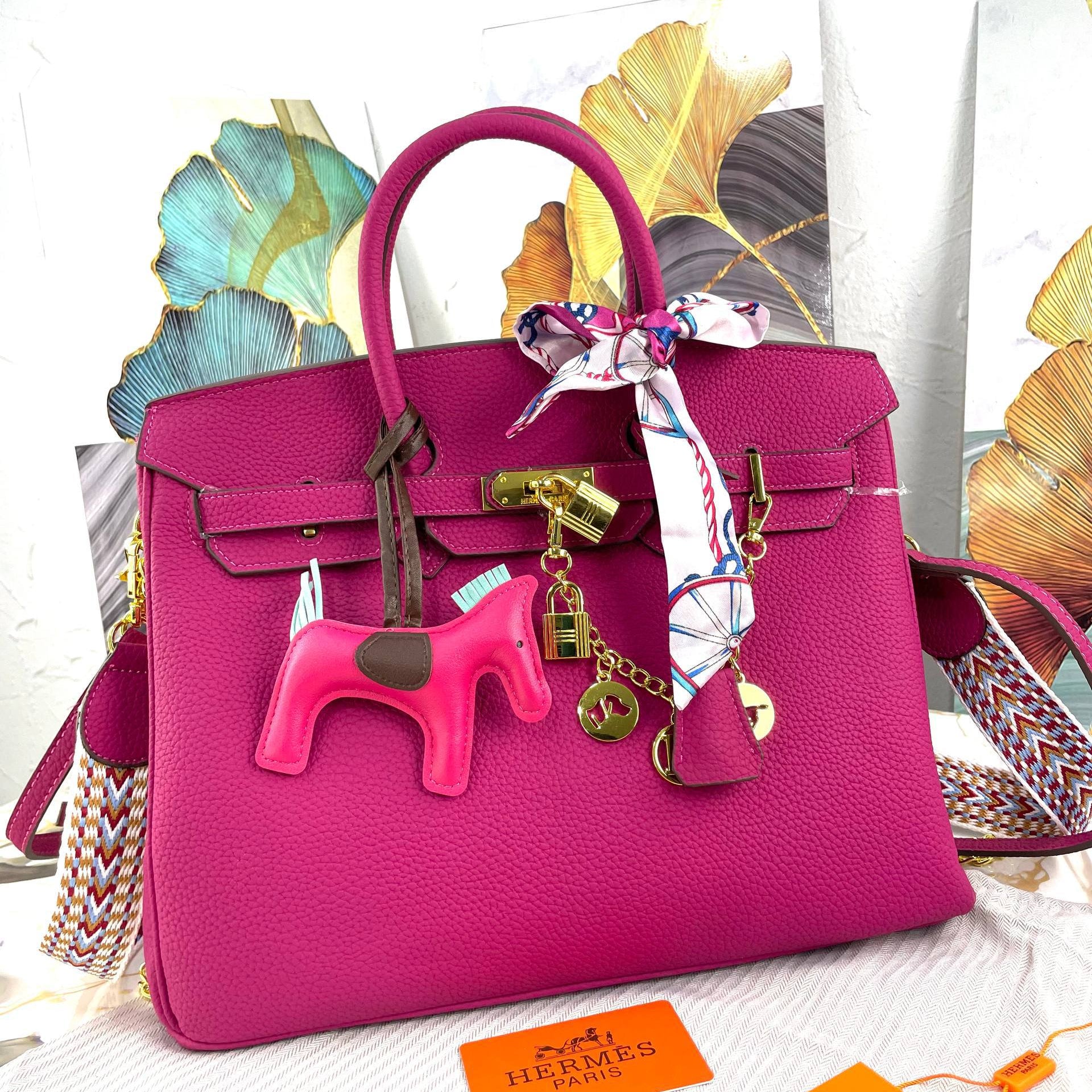 HERMES Rouge Casaque Bag 💖🖤❤️