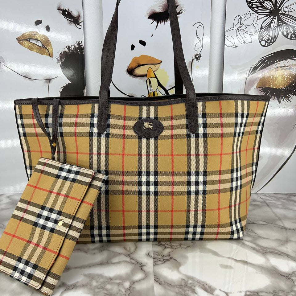 RURBERRY Beige & Brown Tote 👜 Classic Chic Style