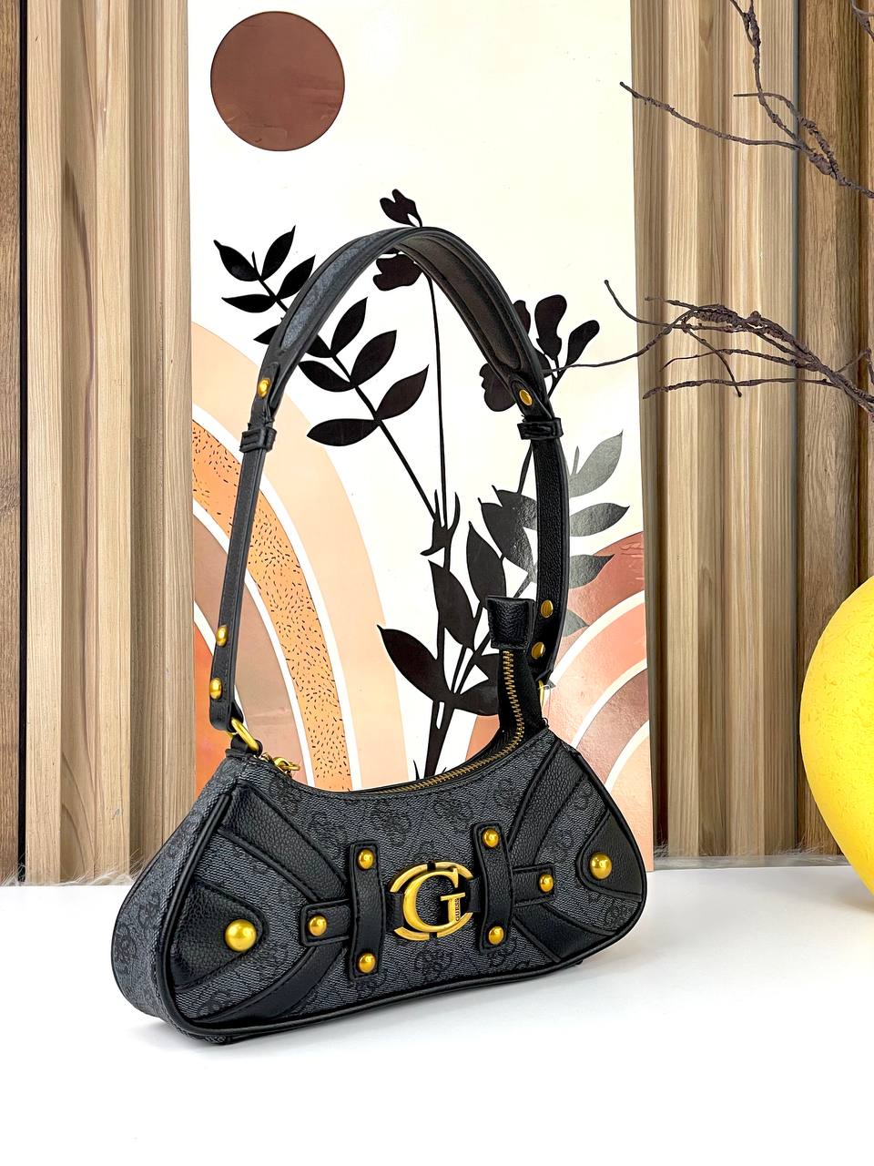 GUESS Brown & Black Logo Bag 👜🖤