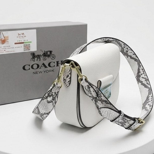 Coach White Interwoven Mirror Bag 🤍👜