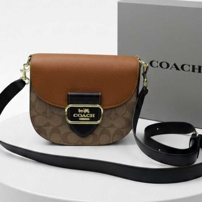 Coach White Interwoven Mirror Bag 🤍👜