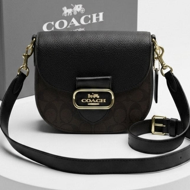 Coach White Interwoven Mirror Bag 🤍👜