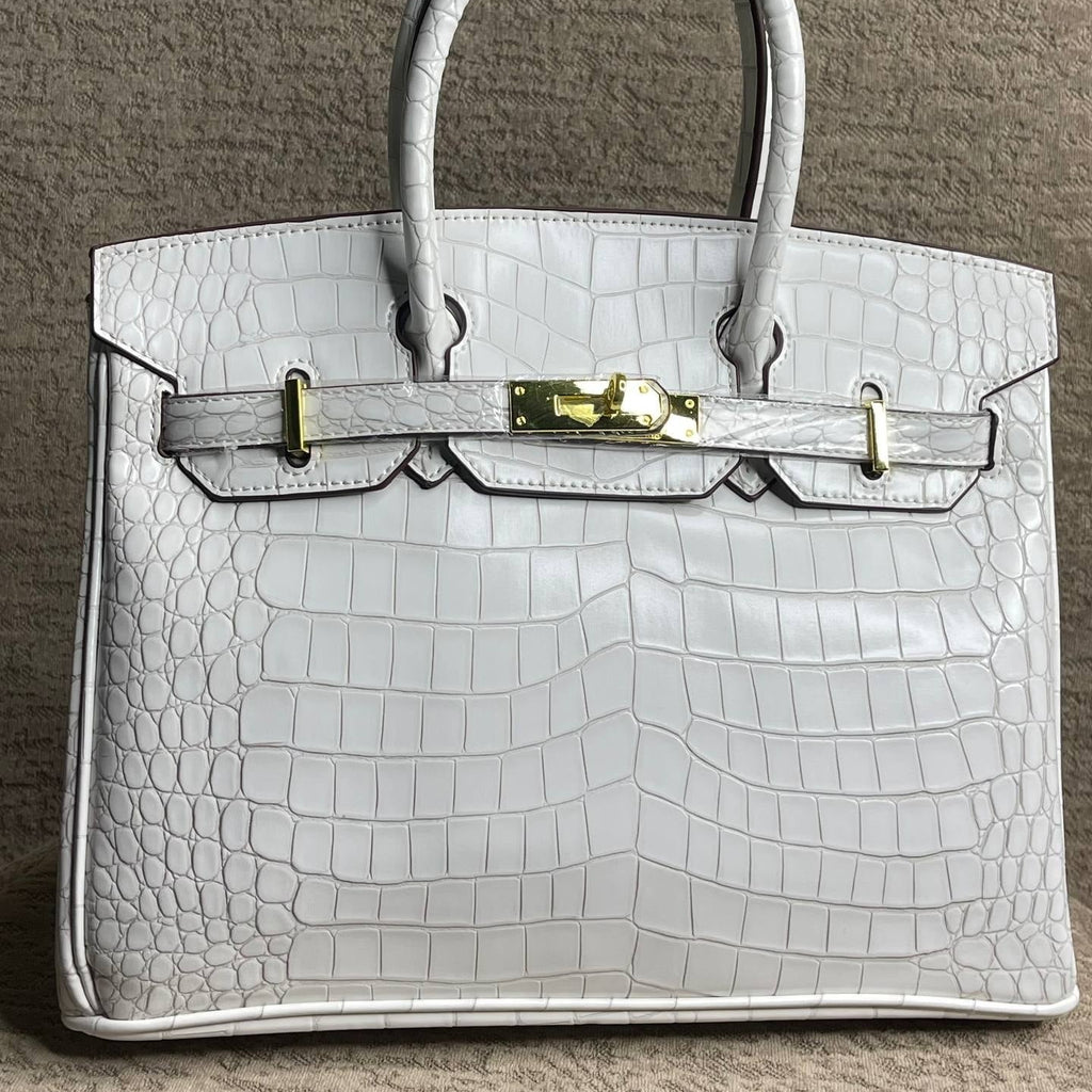 Hermès Beige Bag 👜 Chic Carryall 🤍❤️🖤