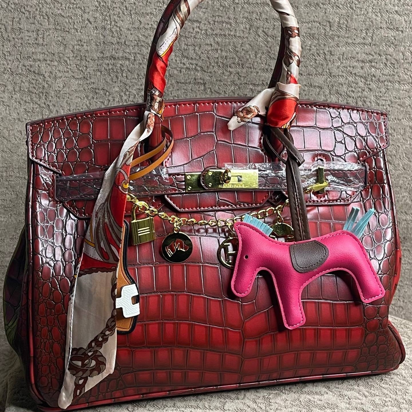 Hermès Beige Bag 👜 Chic Carryall 🤍❤️🖤