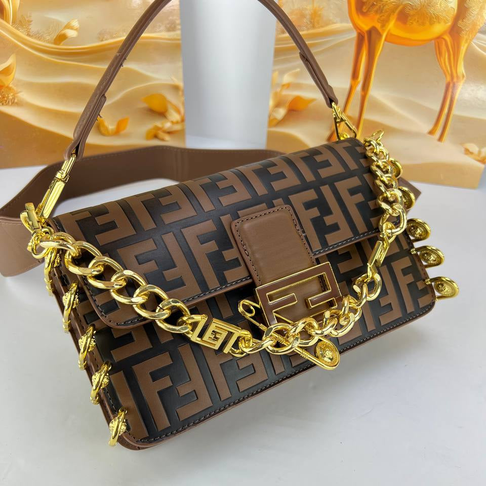FENDI Green Logo Bag with Gold Chain 💚👜✨
