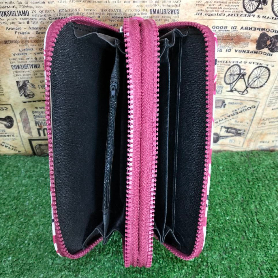 Crinkle Chic Sport Wallet: Zippered & Roomy 💖📱