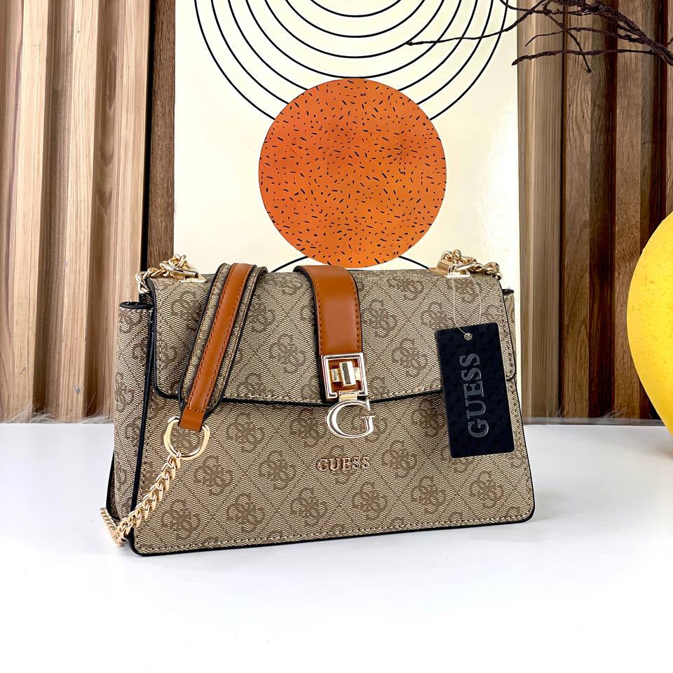 GUESS Chic Carryall 🖤👜 in Black & Brown