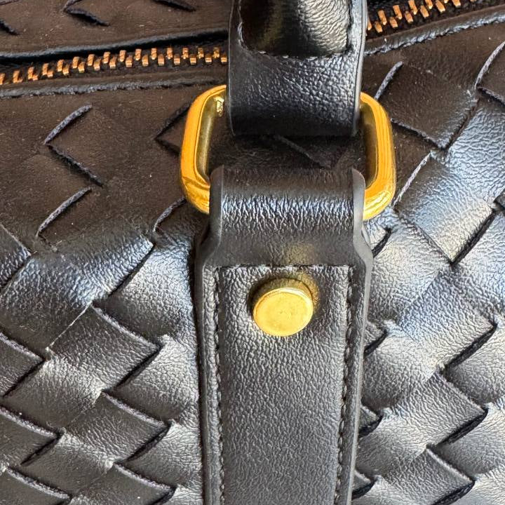 Bottega Veneta Style Woven Handbag with Knot Detail 👜✨