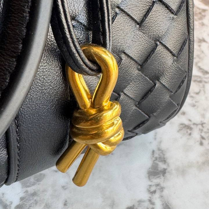 Bottega Veneta Style Woven Handbag with Knot Detail 👜✨