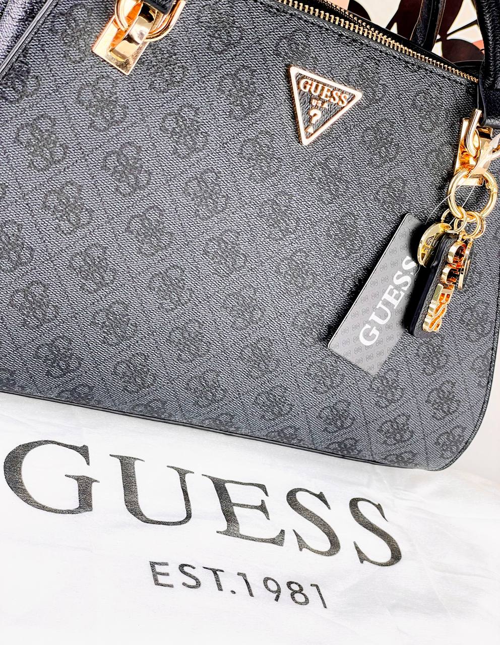 GUESS Colorblock Satchel 👜🤎❤️🖤