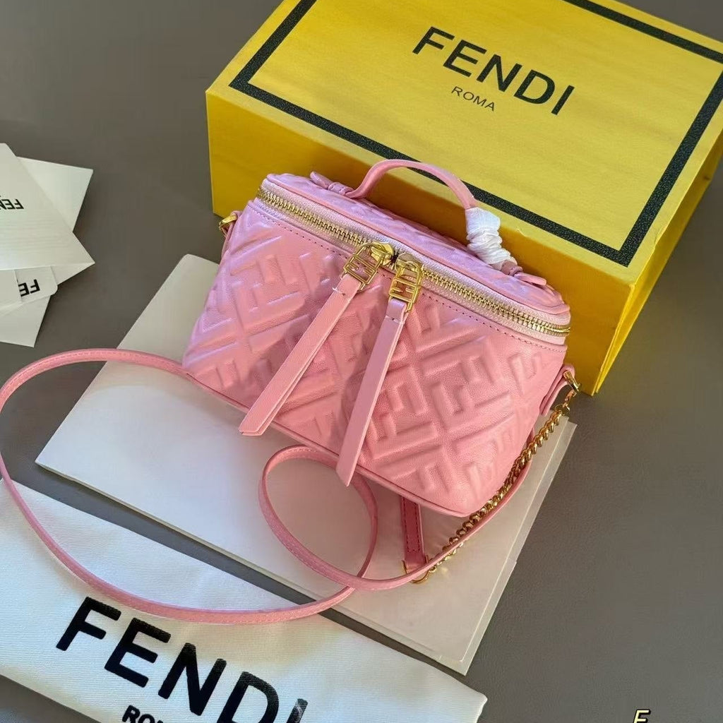 FENDI Mirror Original Bag: Chic PU Leather 💖👜