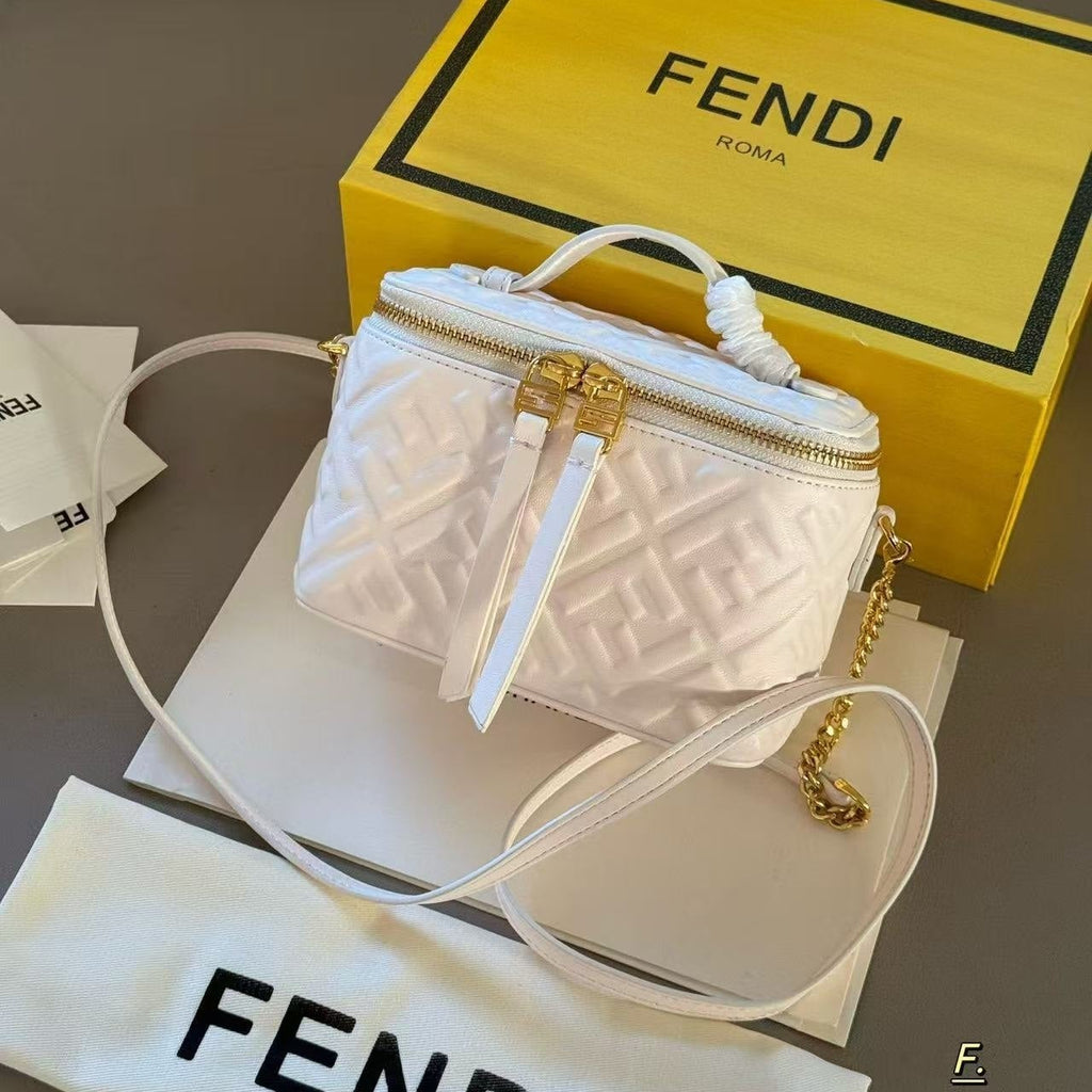 FENDI Mirror Original Bag: Chic PU Leather 💖👜