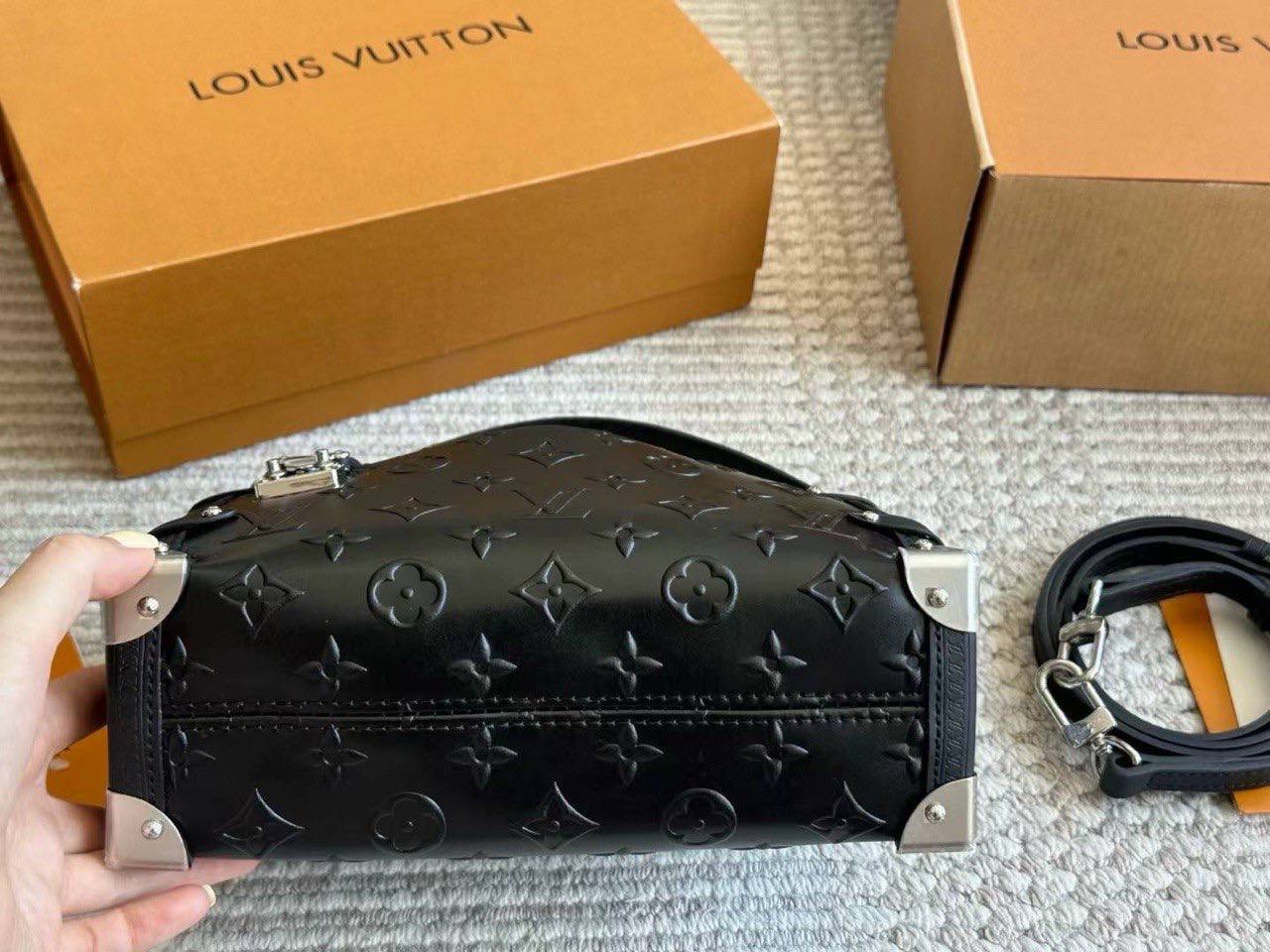 Louis Vuitton Monogram Side Trunk Bag in Black Leather 👜✨🖤