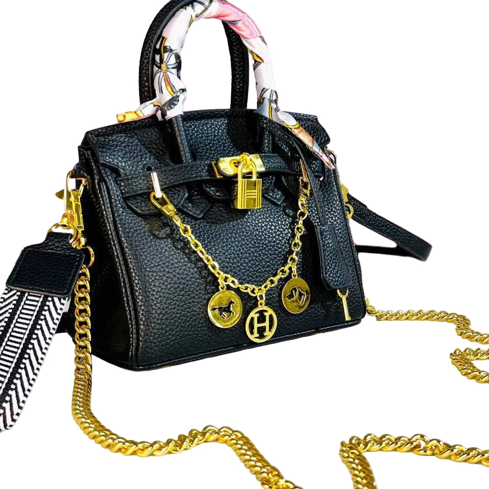 🖤❤️ HERMES Chic Black & Red Handbag