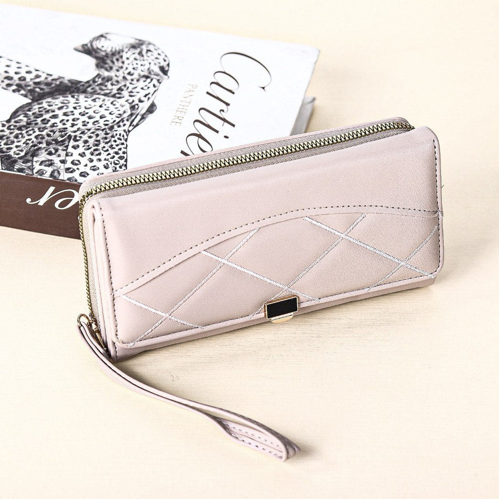 Classic Bi-Fold Wallet 💼 in Earthy Brown & Beige Hues