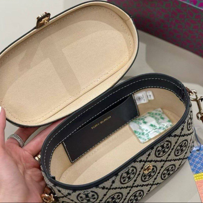 Tory Burch: Blue & Brown Chic Bag 💙👜