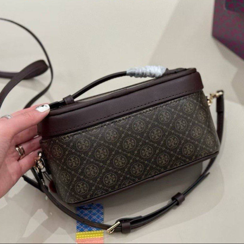 Tory Burch: Blue & Brown Chic Bag 💙👜