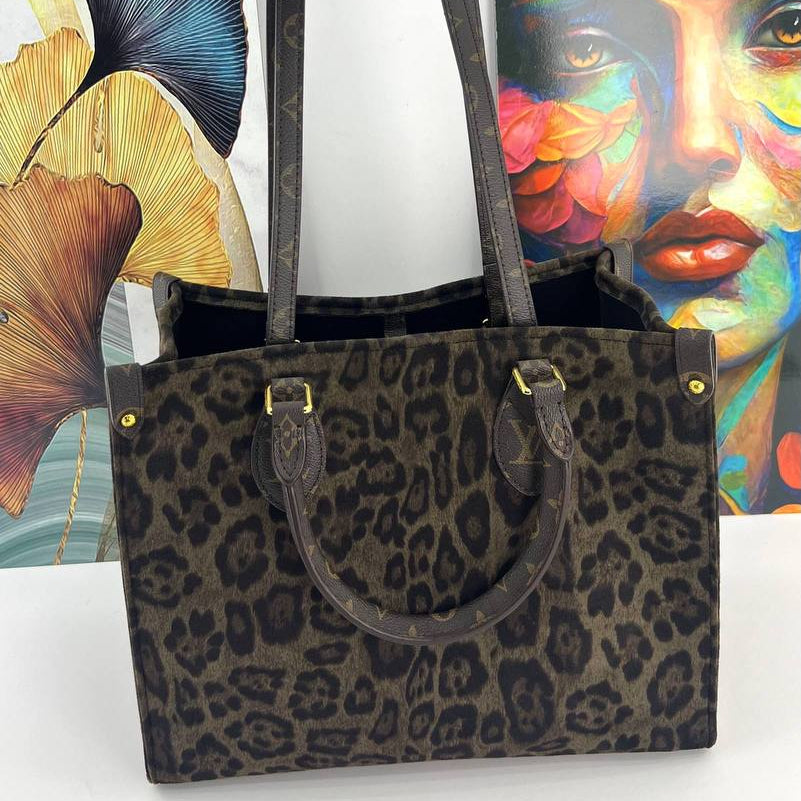 L.V Leopard Print Tote Bag with Signature Leather Handles 🐆👜
