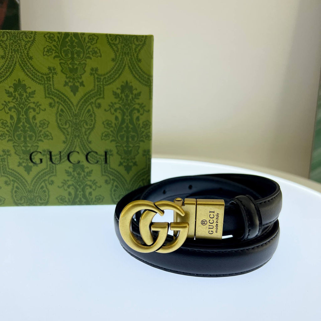 Gucci GG Leather Belt with Iconic Logo Buckle 👜✨🇮🇹