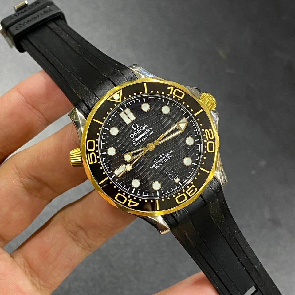 Omega Seamaster Professional Blue Rubber Diver Watch