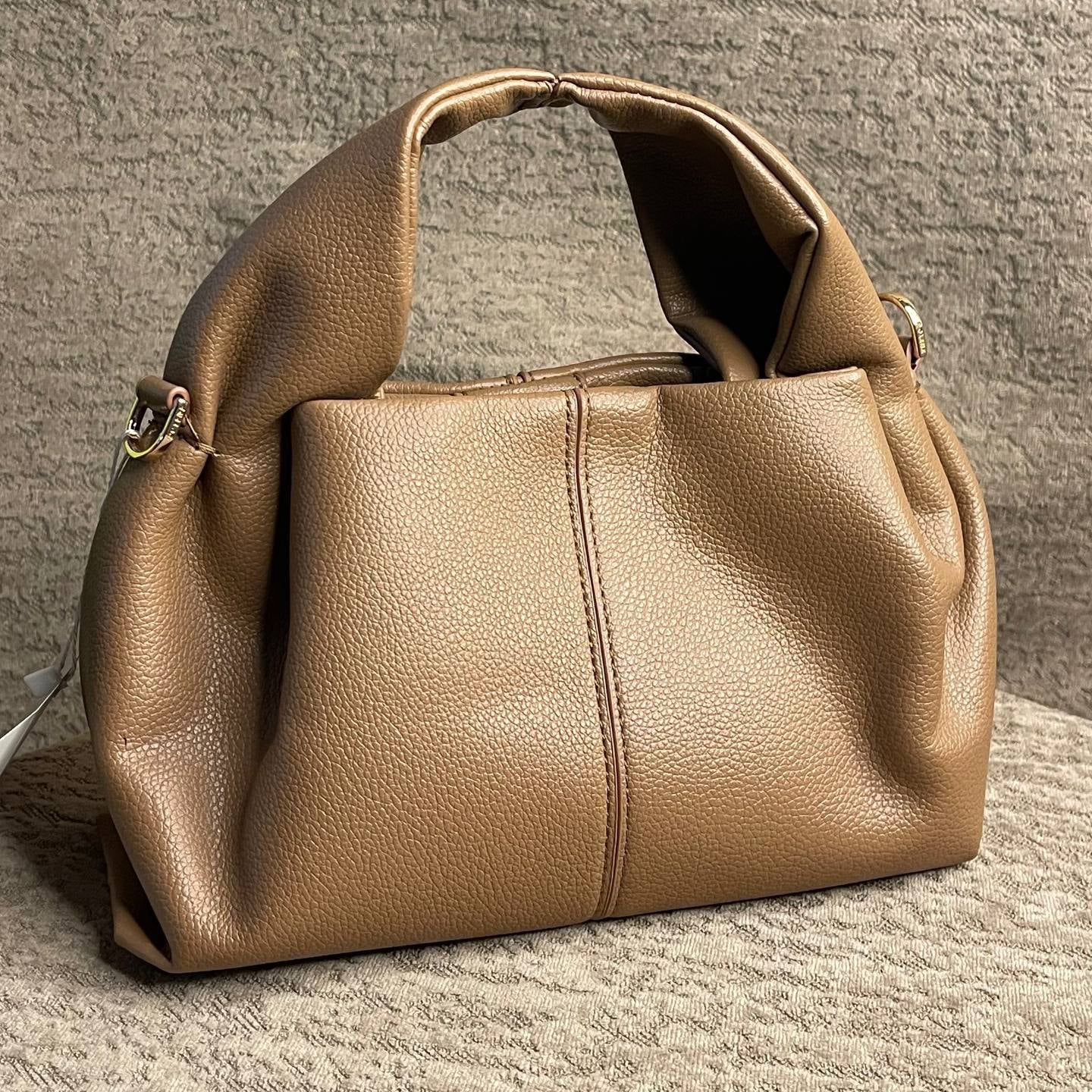 Polène: Chic Beige & Black Textured Bag 👜🖤