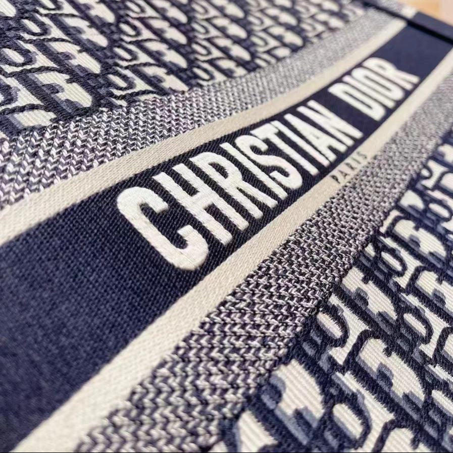 Christian Dior Book Tote in Blue Dior Oblique Embroidery 👜✨💙