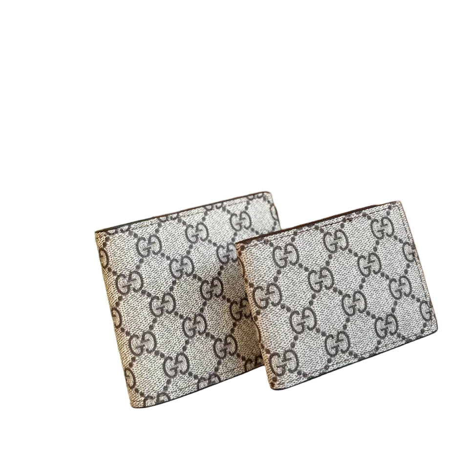Gucci GG Supreme Canvas Bi-fold Wallets with Web Stripe 🇮🇹 💳 🦓