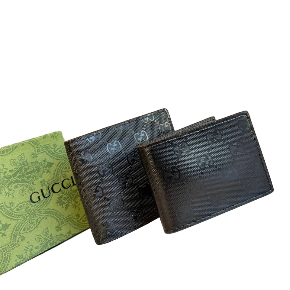 Gucci GG Supreme Canvas Bi-fold Wallets with Web Stripe 🇮🇹 💳 🦓