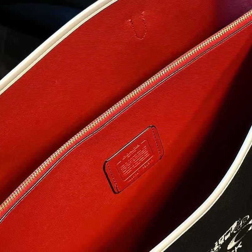 COACH Tote: Chic Carryall 🖤🤍❤️