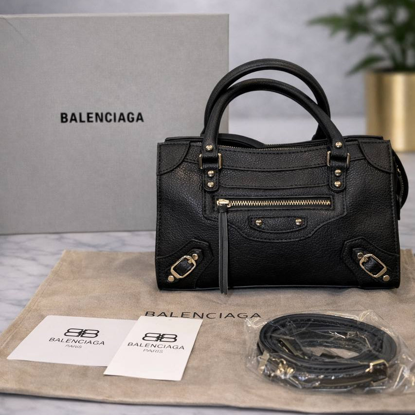 Balenciaga Brown Bag 👜 Chic Carryall 🤎