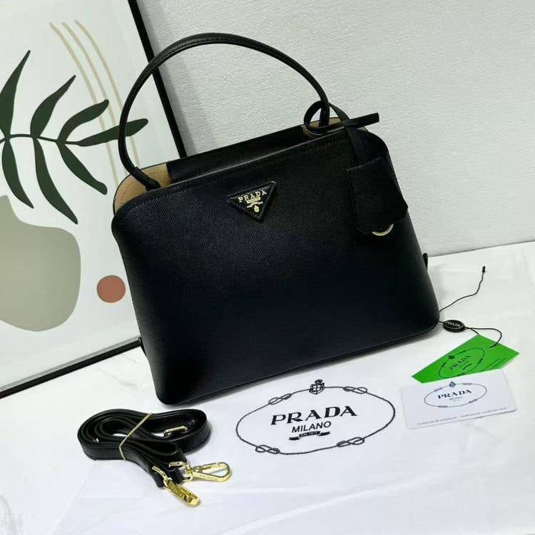 Prada: Gray-Green Satchel 👜🖤❤️