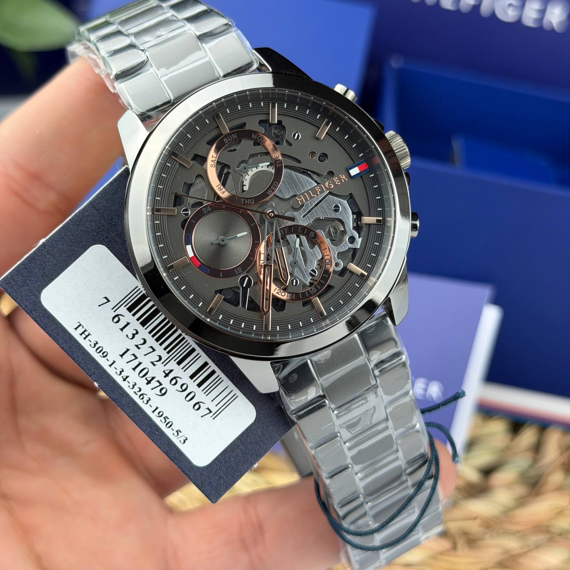 Tommy Hilfiger Silver & Black Stainless Steel Men's Watch ⌚⚫🔩