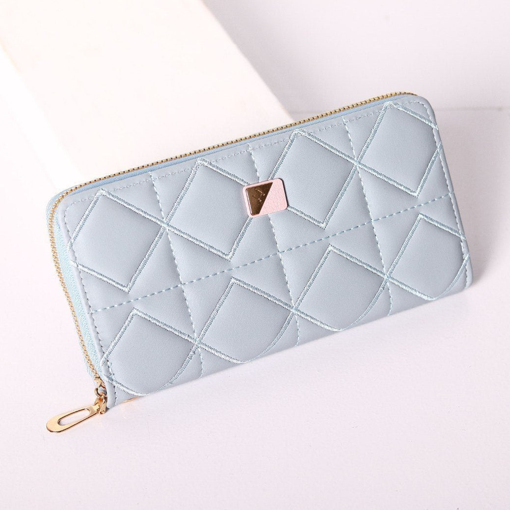 Quilted Chic Wallet 🖤💙💖